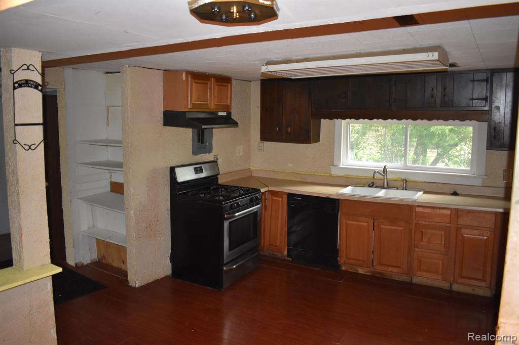 402 N SHIAWASSEE Street, Bancroft, MI 48414 — Photo 5