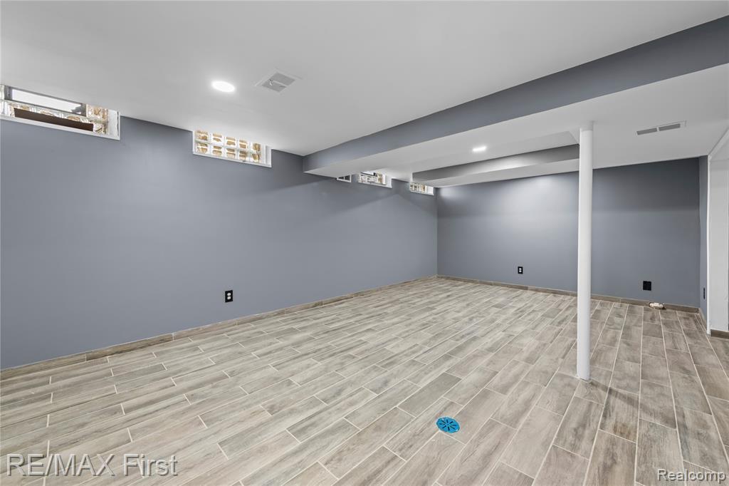4306 Tallman Drive, Troy, MI 48085 — Photo 21