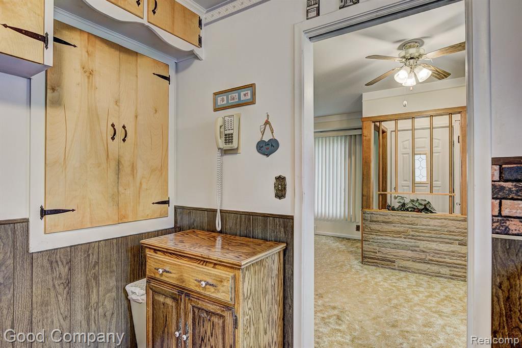405 CHARLEVOIX Street, Clawson, MI — Photo 12