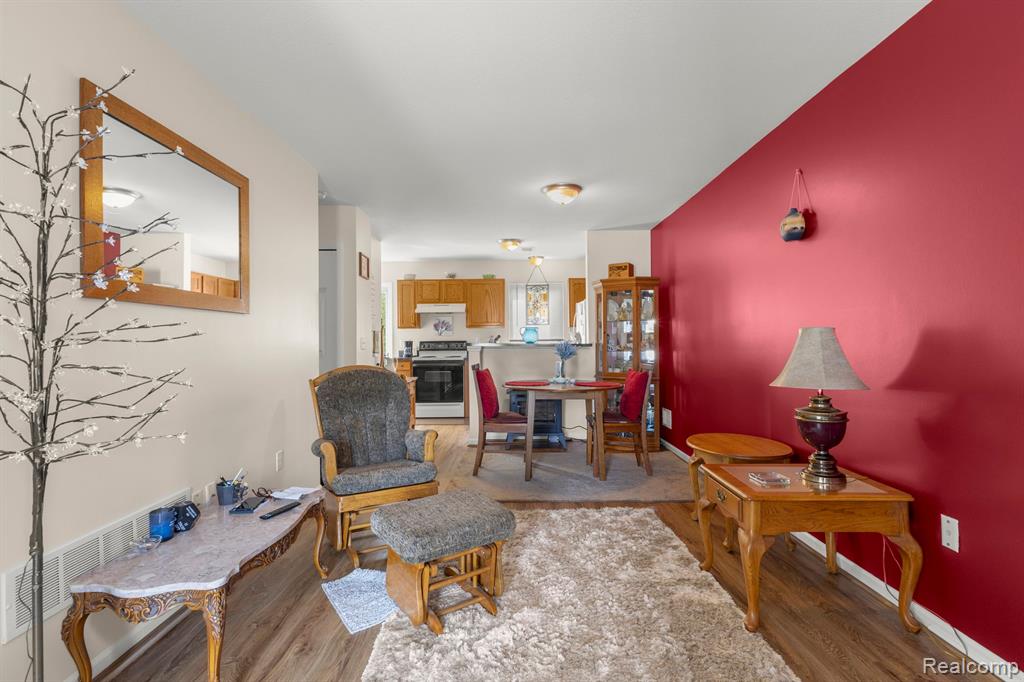23272 STOFLET Lane, Trenton, MI 48183 — Photo 13