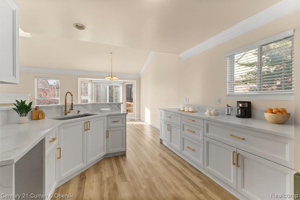 30231 Viewcrest Drive, Novi, MI 48377 — Photo 12
