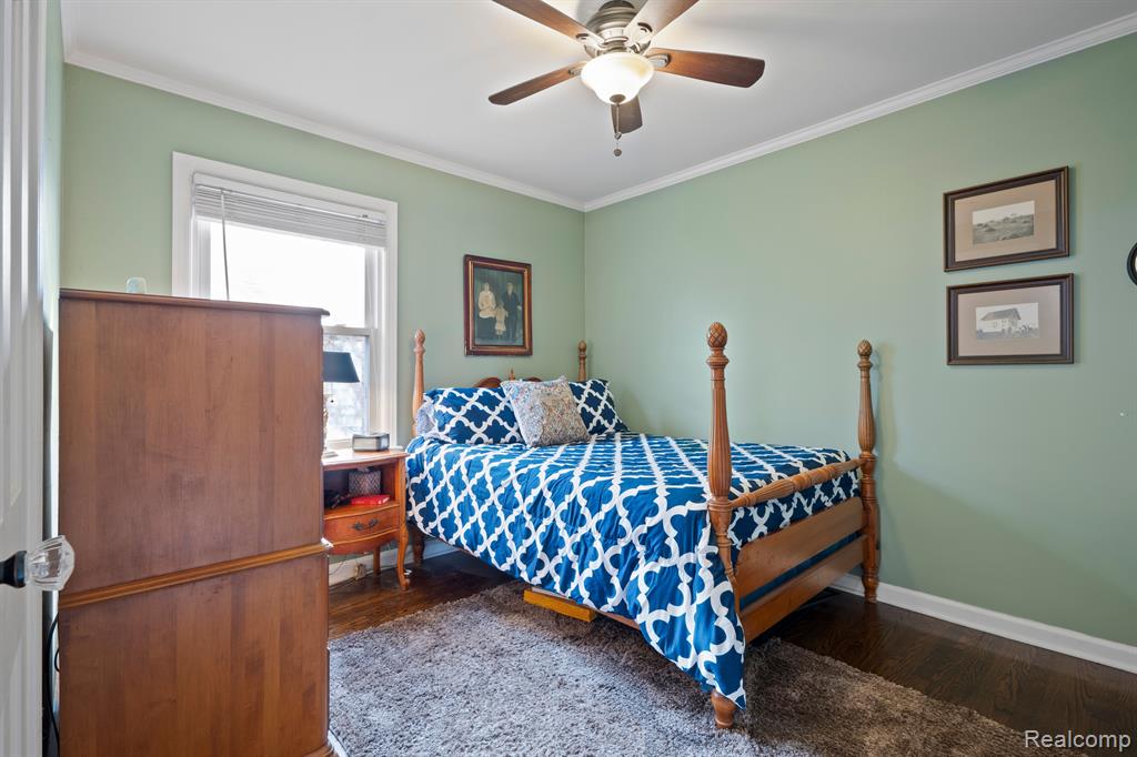 917 CEDARHILL Drive, Royal Oak, MI 48067 — Photo 12