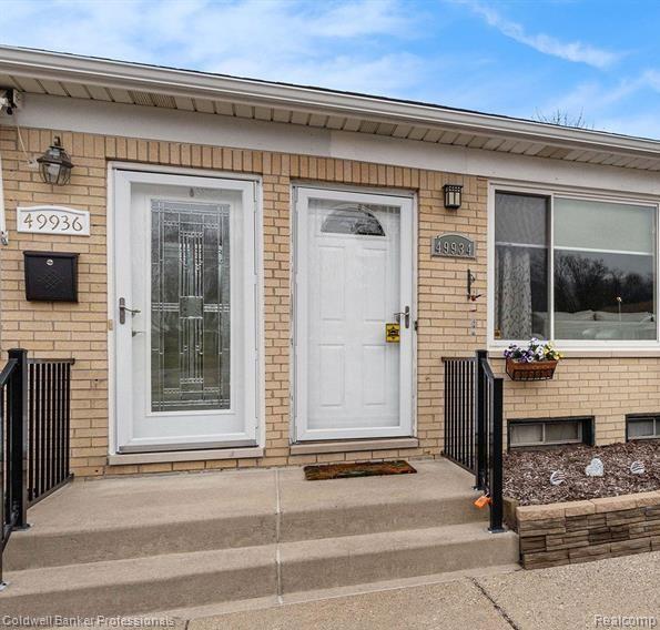 49936 Helfer Boulevard W, 8, Wixom, MI 48393