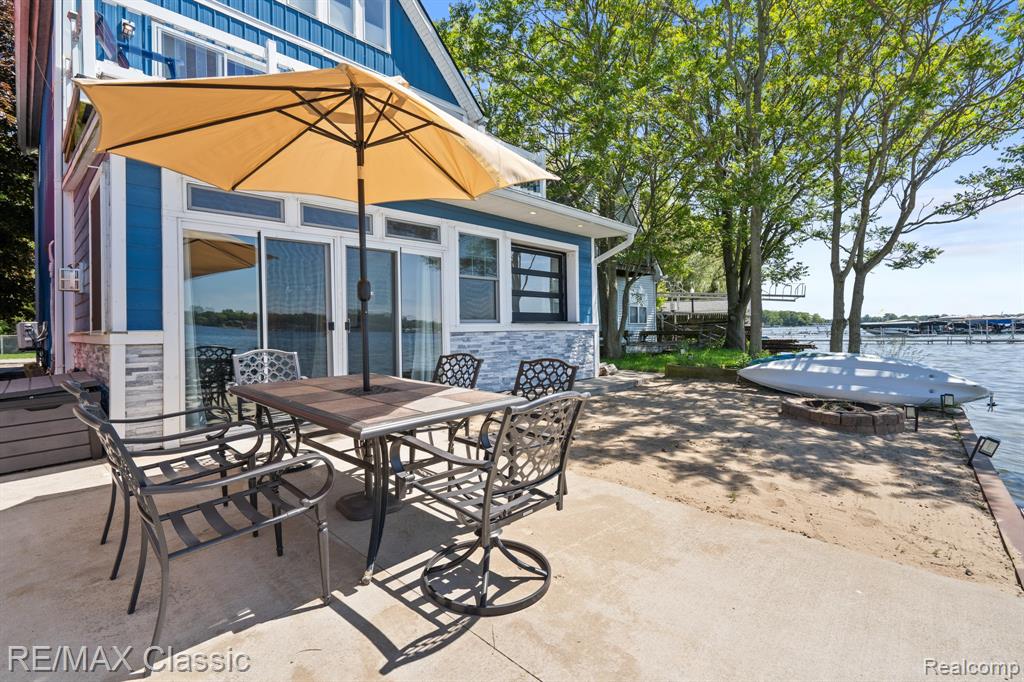 11478 E Shore Drive, Whitmore Lake, MI 48189 — Photo 6
