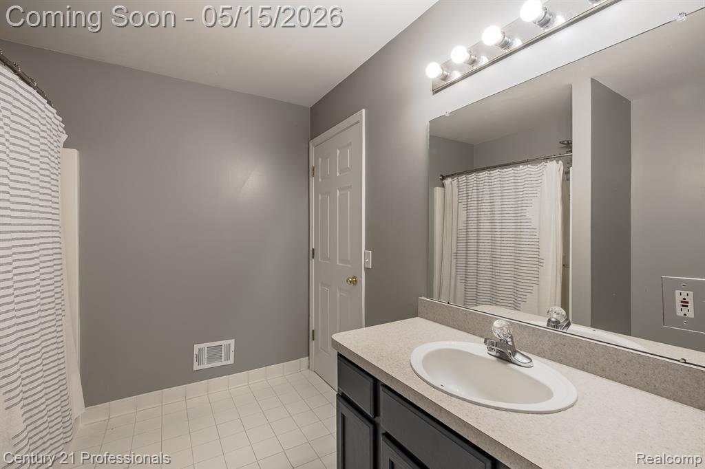 4509 Alexander Pines Drive, Clarkston, MI — Photo 31