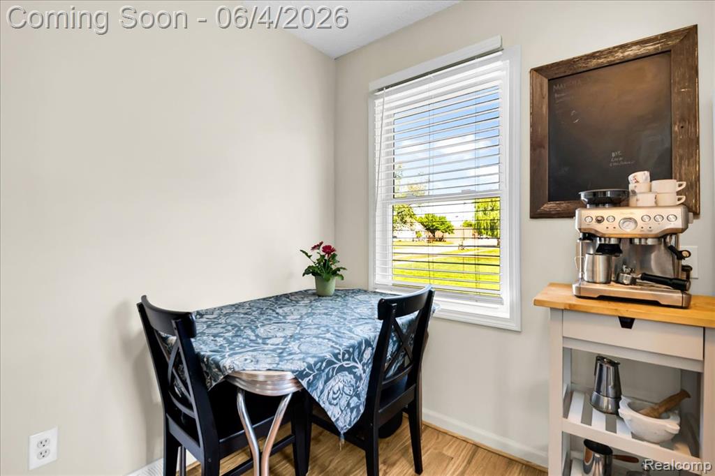 63 W Mahan Avenue, Hazel Park, MI 48030 — Photo 9