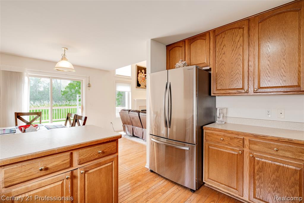 5958 Lochmore Drive, Commerce Twp, MI 48382 — Photo 31