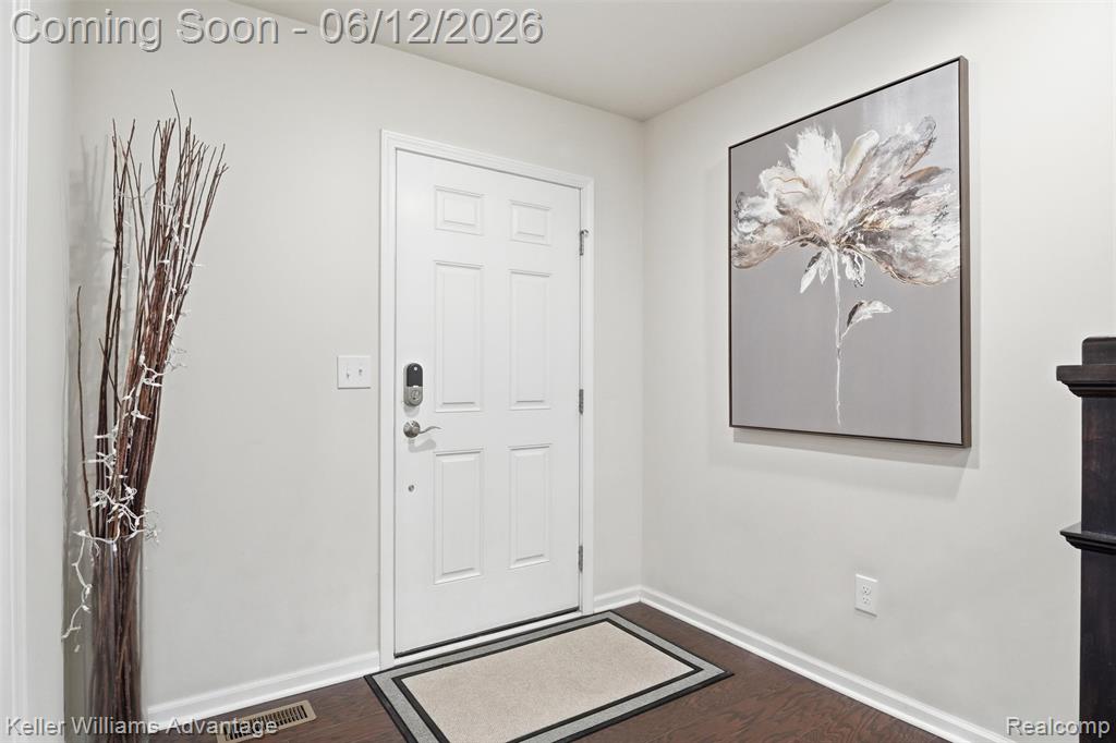 6134 Fieldstone Circle, South Lyon, MI 48178 — Photo 3