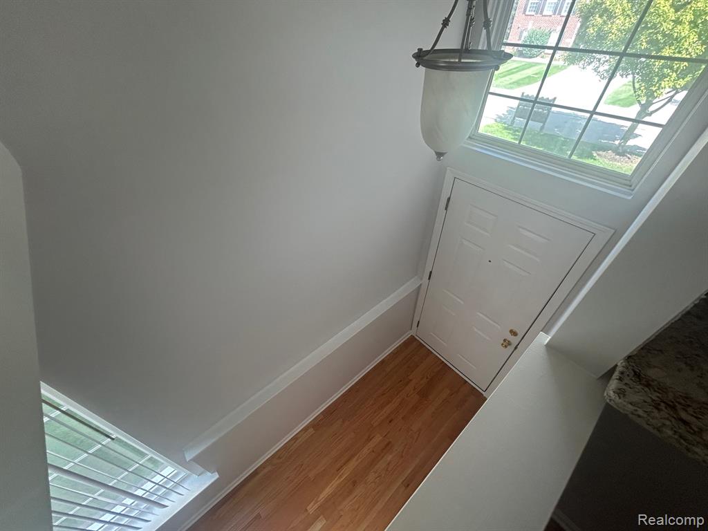 674 CHERRY ORCHARD Road, Canton, MI 48188 — Photo 7