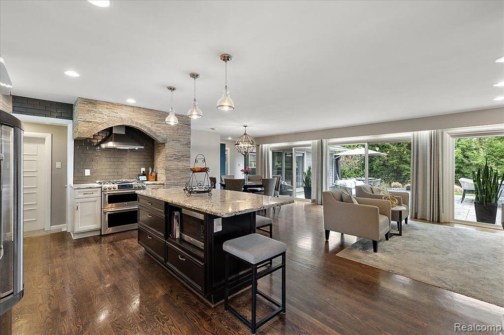 80 MAYWOOD Avenue, Bloomfield Hills, MI 48304 — Photo 3
