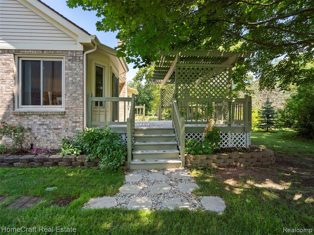 45019 MIDDLEBURY Court, Canton, MI 48188 — Photo 31