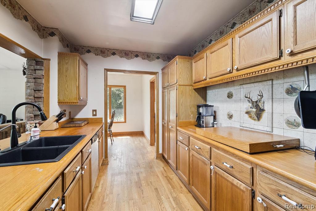 4851 Fox Chapel Drive, Dryden, MI 48428 — Photo 16