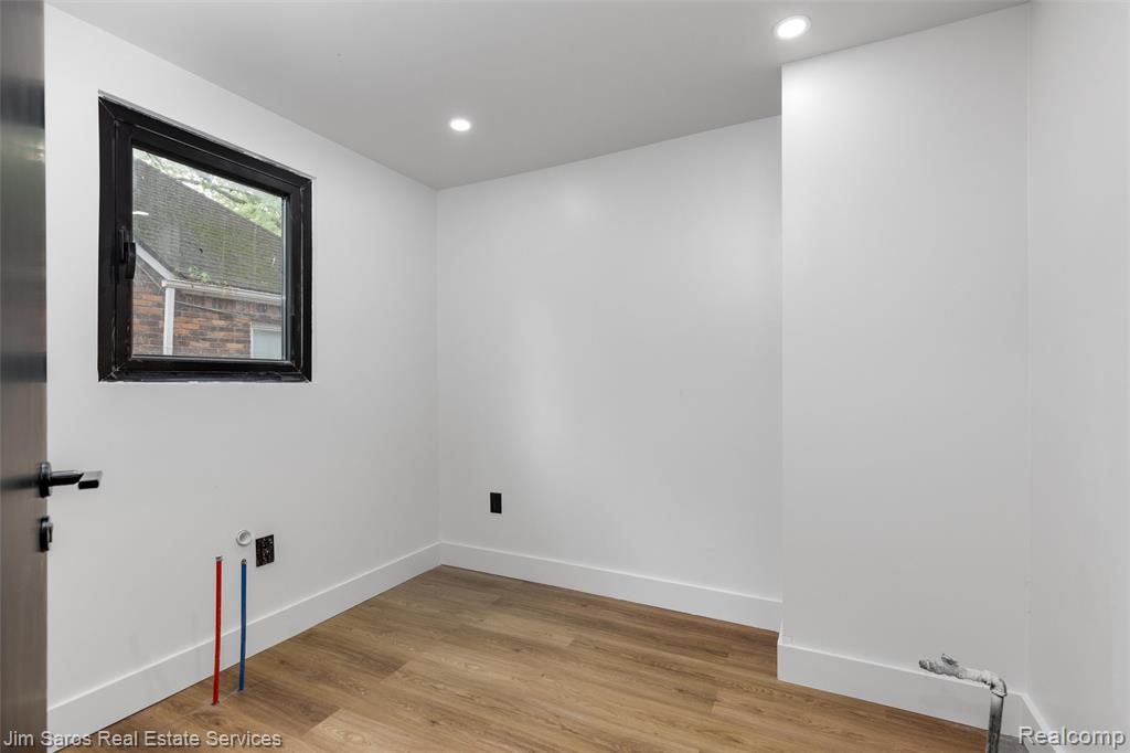 5075 Harvard Road, Detroit, MI 48224 — Photo 11