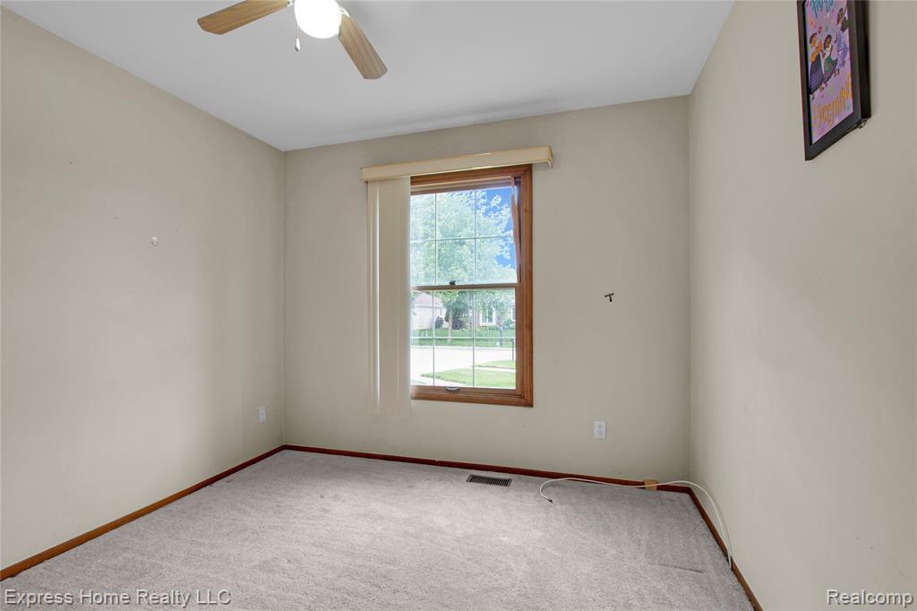 5010 Kelly Drive, Warren, MI 48092 — Photo 25