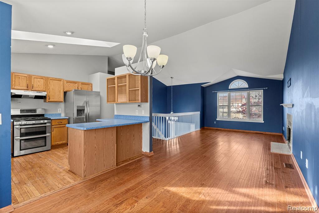 7595 Streamwood Drive, Ypsilanti, MI 48197 — Photo 10