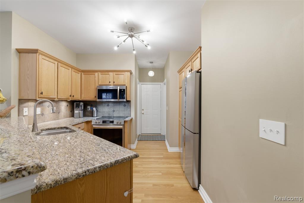 45645 Graystone Lane, Canton, MI 48187 — Photo 5