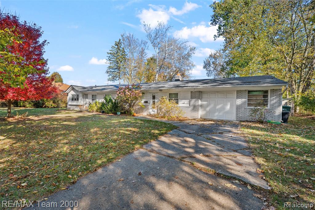 23044 Lake Way, Farmington, MI 48336 — Photo 2