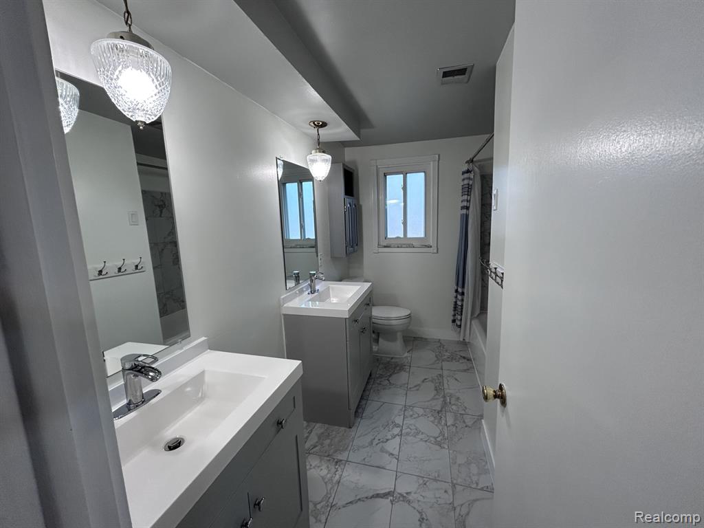898 Portsmouth Drive, Troy, MI 48084 — Photo 18