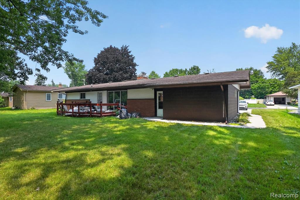 3504 Creekwood Drive, Saginaw, MI 48601 — Photo 17