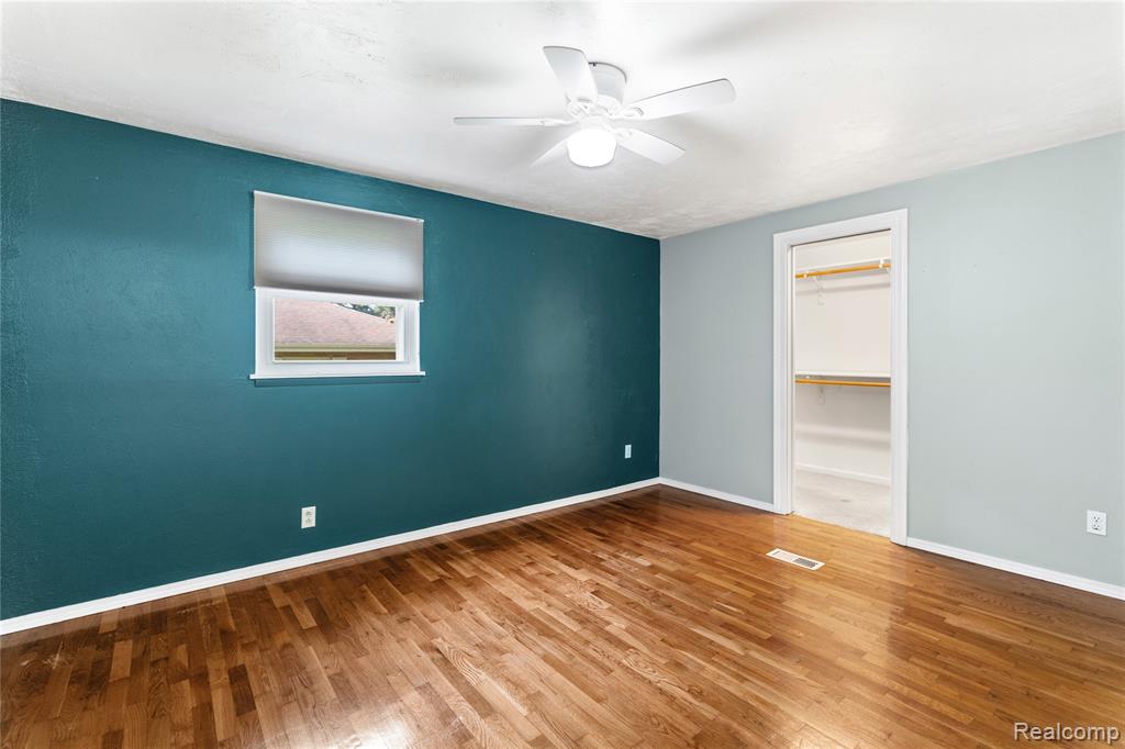 6411 Brookview Drive, Grand Blanc, MI 48439 — Photo 18