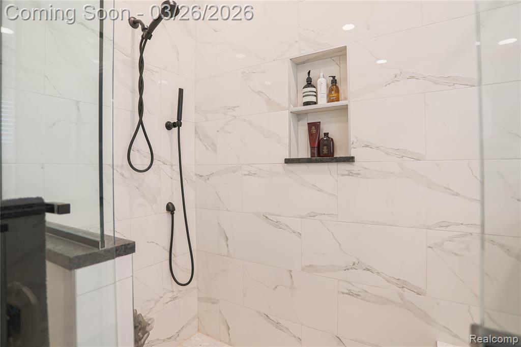 13033 Cathedral Court, Shelby Twp, MI 48315 — Photo 55