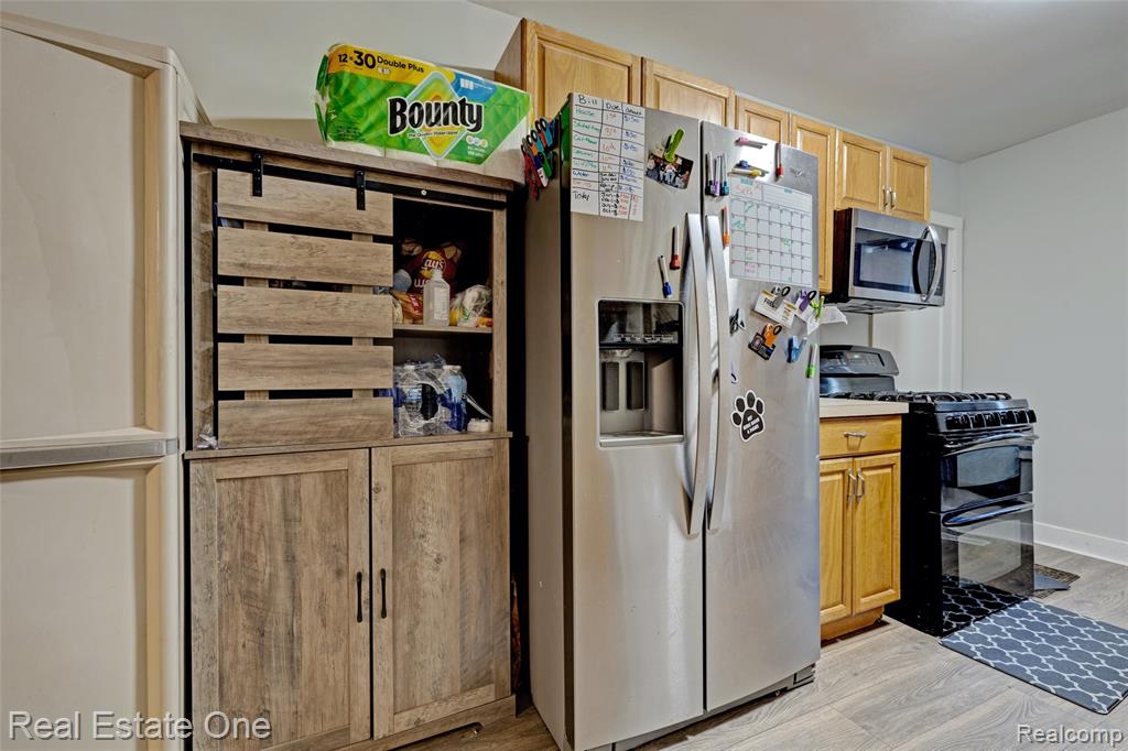 8247 Miller Road, Swartz Creek, MI 48473 — Photo 8