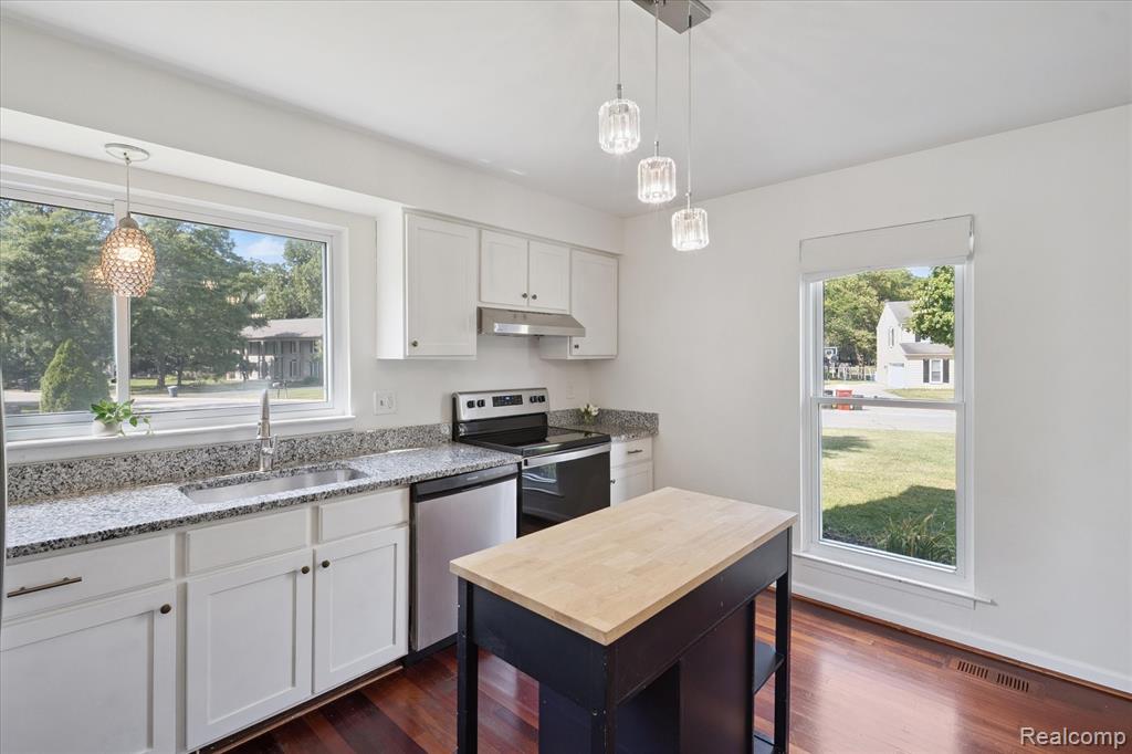 5015 Langlewood Drive, West Bloomfield, MI — Photo 13