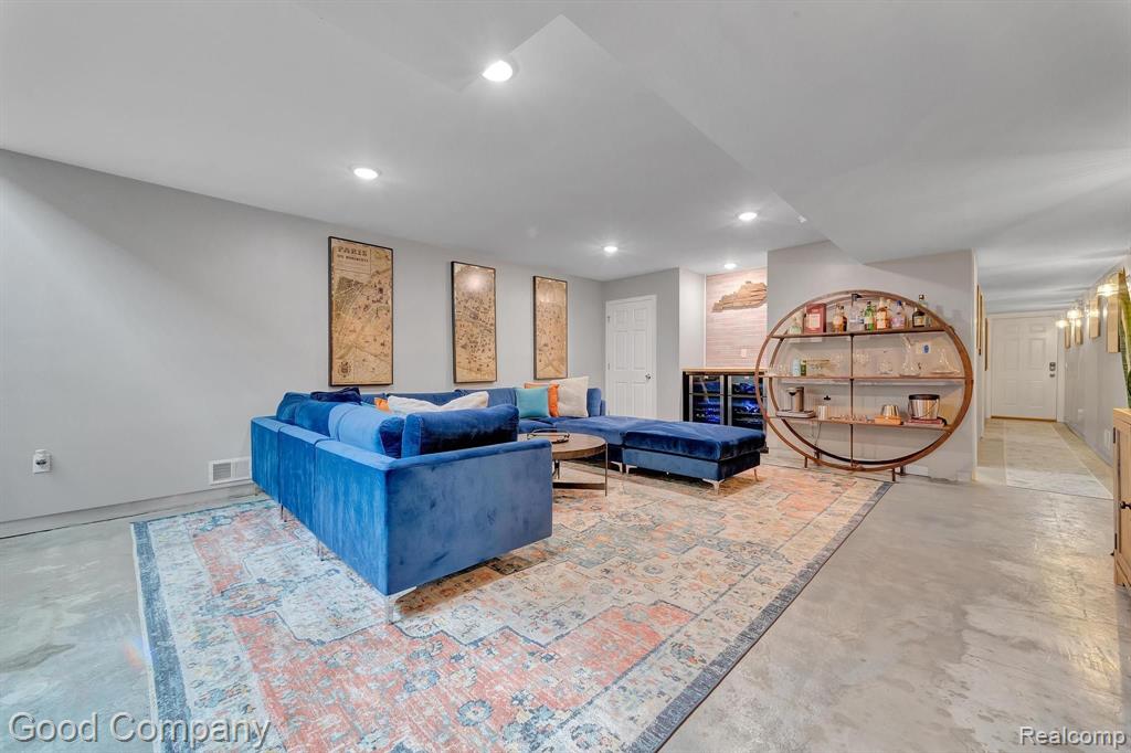 443 E MILWAUKEE Street, Detroit, MI 48202 — Photo 21