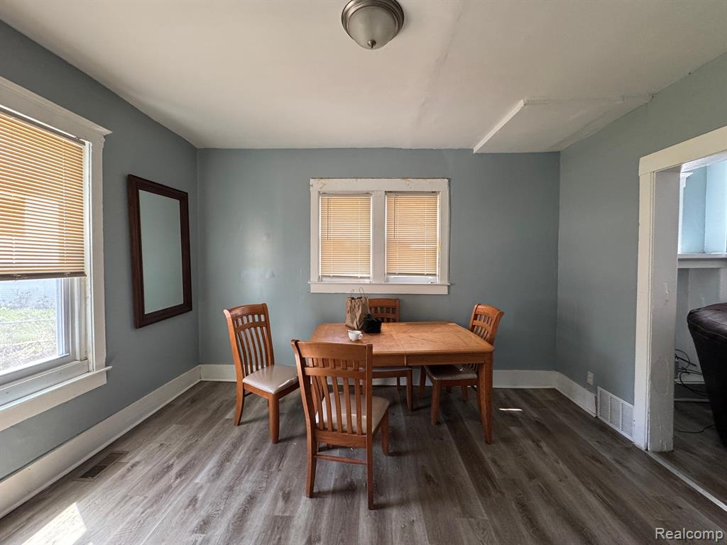 879 WEBB Street, Detroit, MI 48202 — Photo 11
