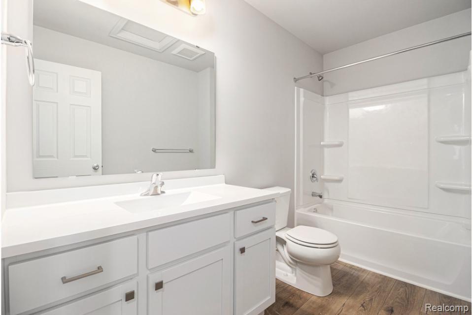 733 LONE OAK Way, Tecumseh, MI 49286 — Photo 15