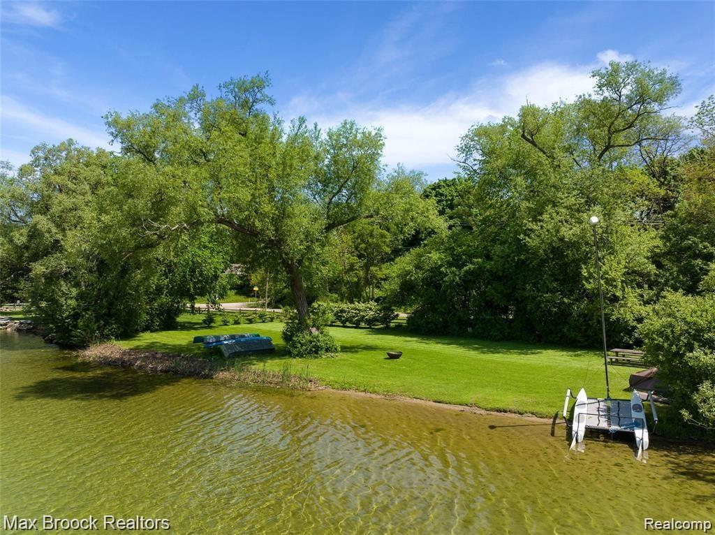 5905 Wing Lake Road, Bloomfield Hills, MI 48301 — Photo 46