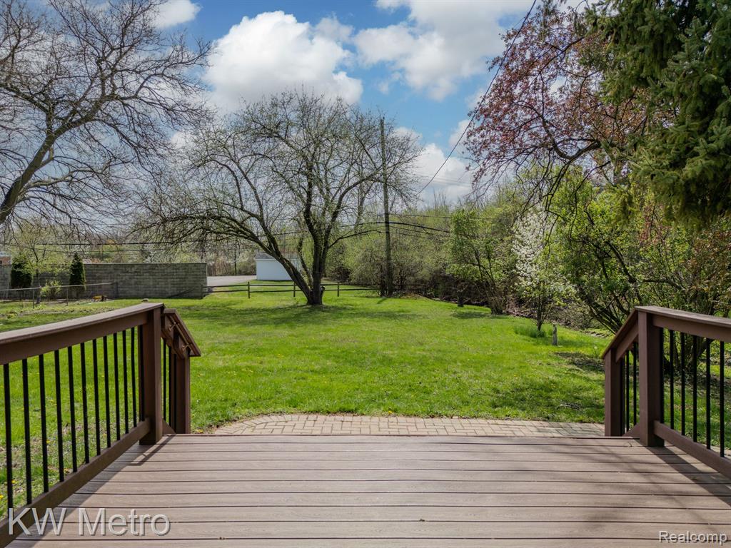 415 LANGE Drive, Troy, MI 48098 — Photo 4