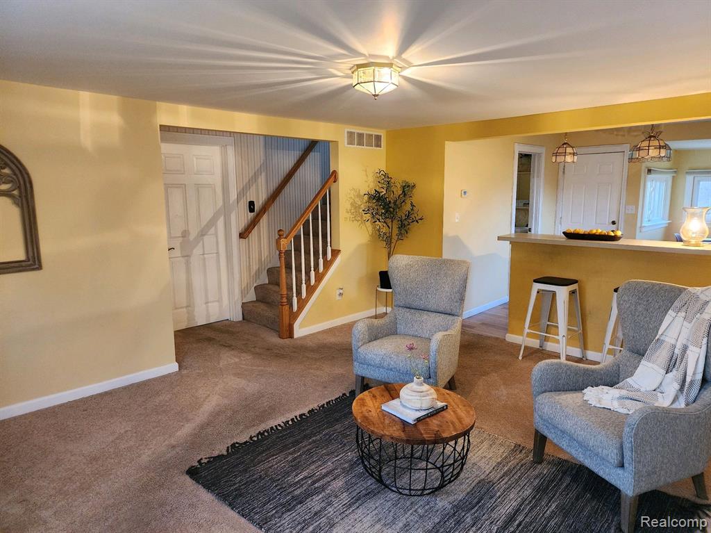 609 E MAIN Street, Pinckney, MI 48169 — Photo 6