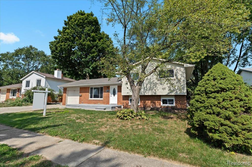 8753 NOTTINGHAM Drive, Ypsilanti, MI 48198 — Photo 20