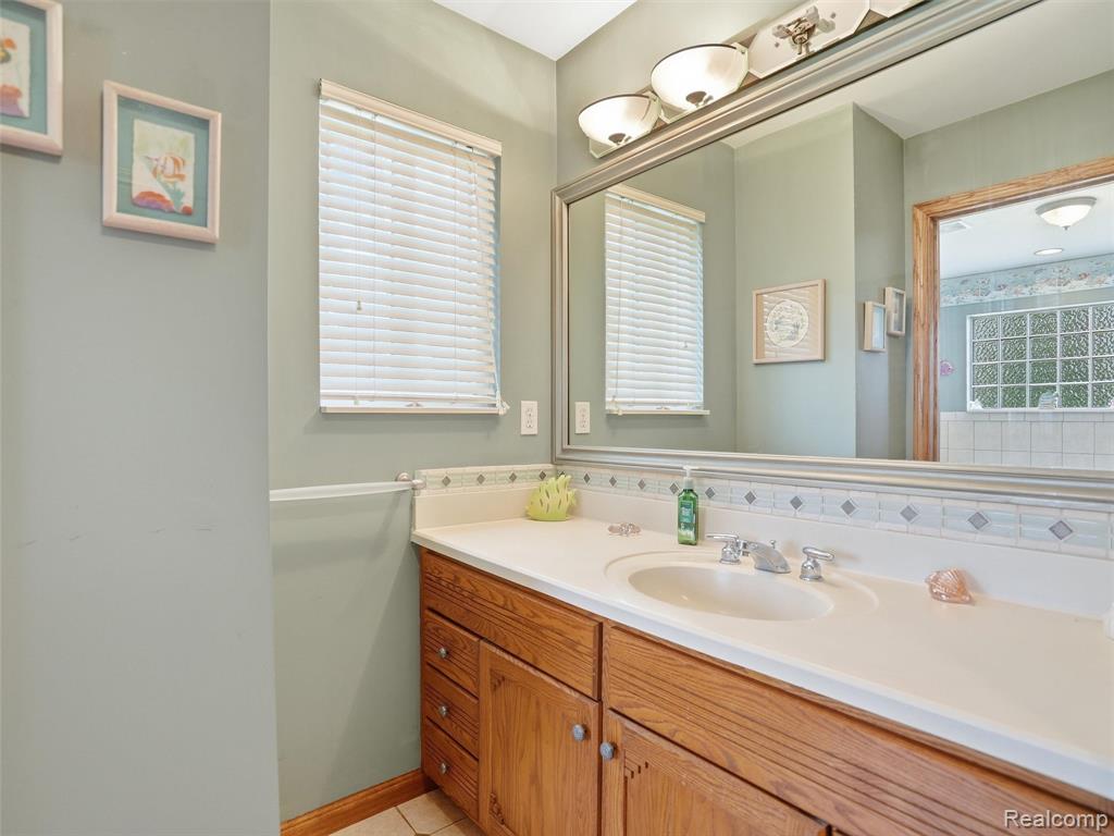 4695 Melanie Lane, White Lake, MI 48383 — Photo 28