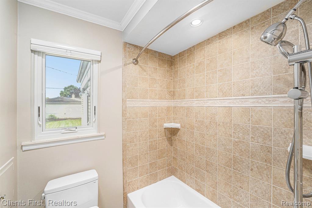 8451 Orhan Street, Canton, MI 48187 — Photo 15