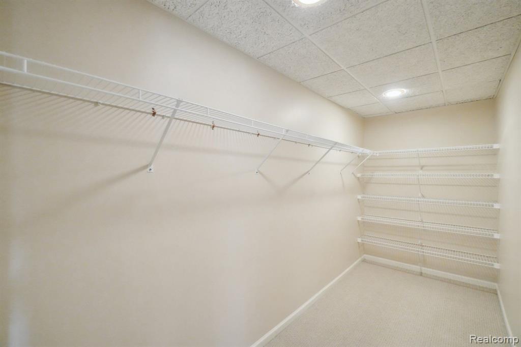 810 JOSHUA Drive, Highland, MI 48356 — Photo 37