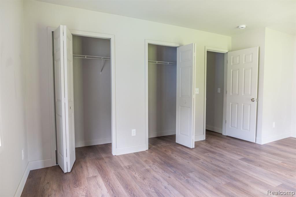 9114 ISLAND Drive, Clay, MI 48001 — Photo 31