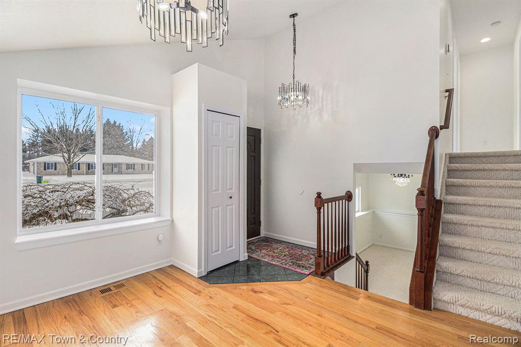 6479 E PIERSON Road, Flint, MI 48506 — Photo 5