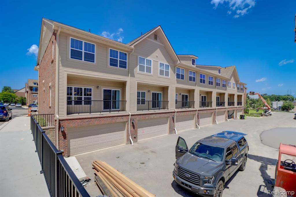 25503 GRANDVIEW Lane, 26, Novi, MI — Photo 41