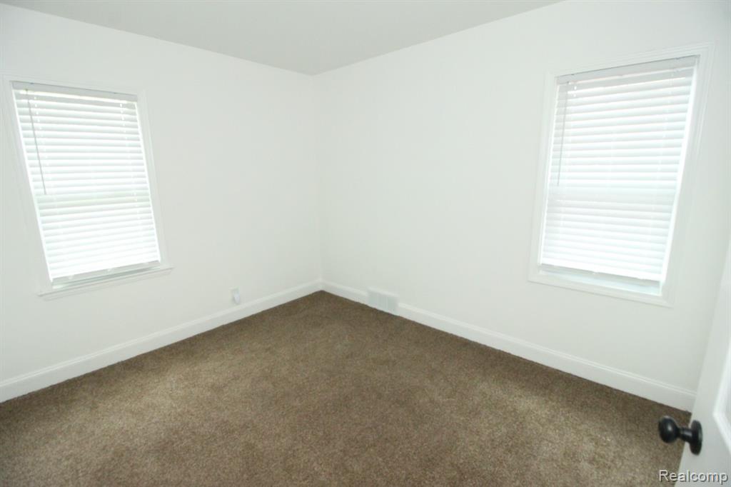 16873 Mansfield Street, Detroit, MI 48235 — Photo 19