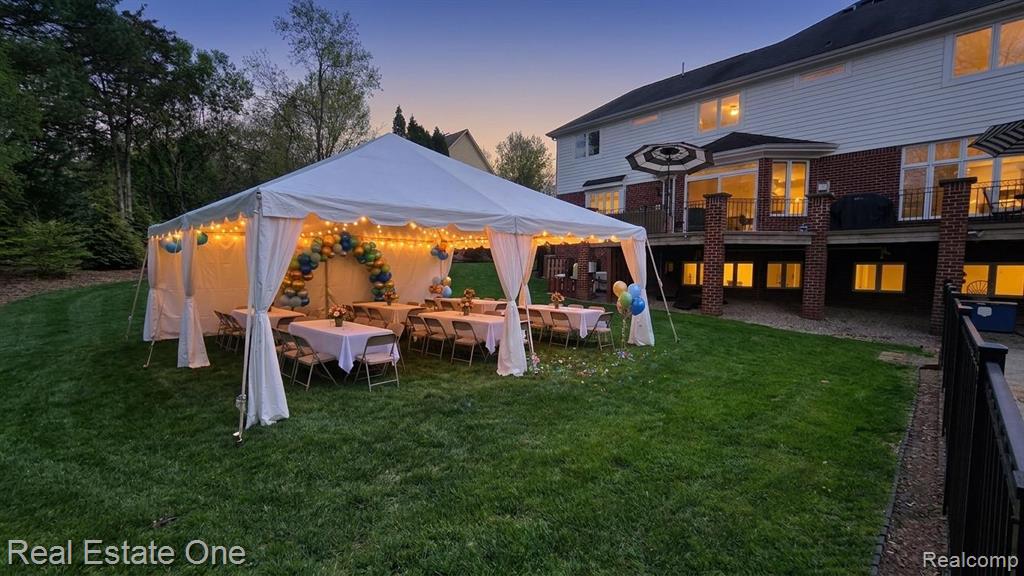 960 Hill Hollow Lane, Milford, MI 48381 — Photo 4