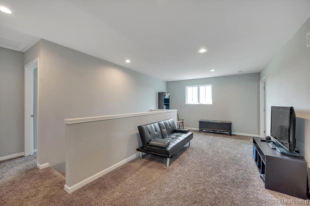 62072 SAVANNAH Drive, South Lyon, MI 48178 — Photo 21