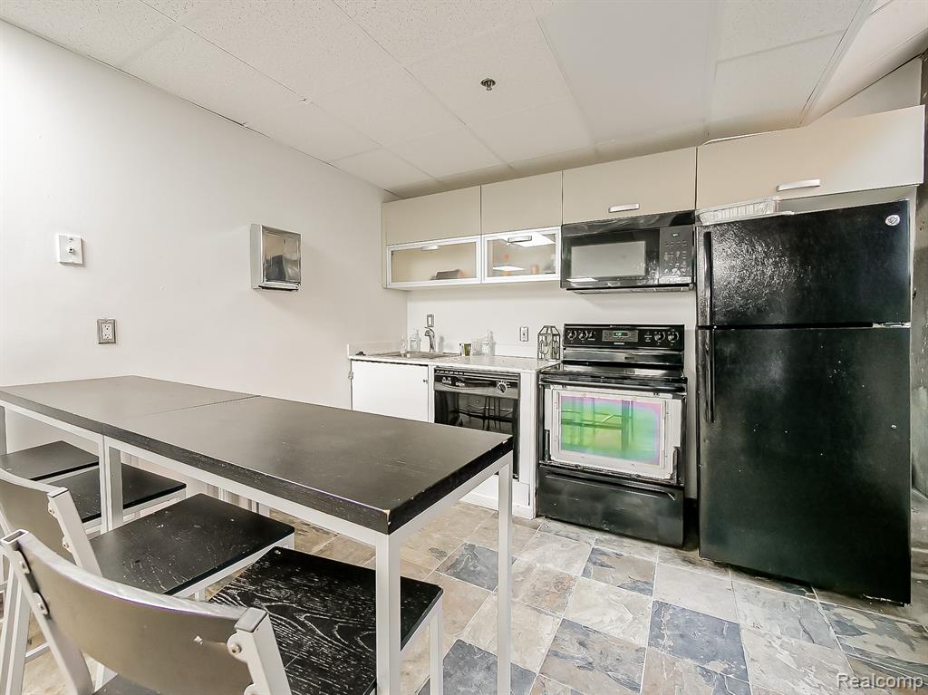 6533 East Jefferson, 238, Detroit, MI 48207 — Photo 18