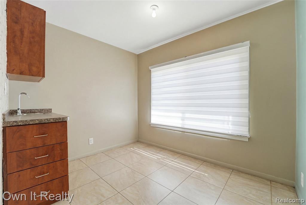 7247 Schaefer Road, Dearborn, MI 48126 — Photo 13