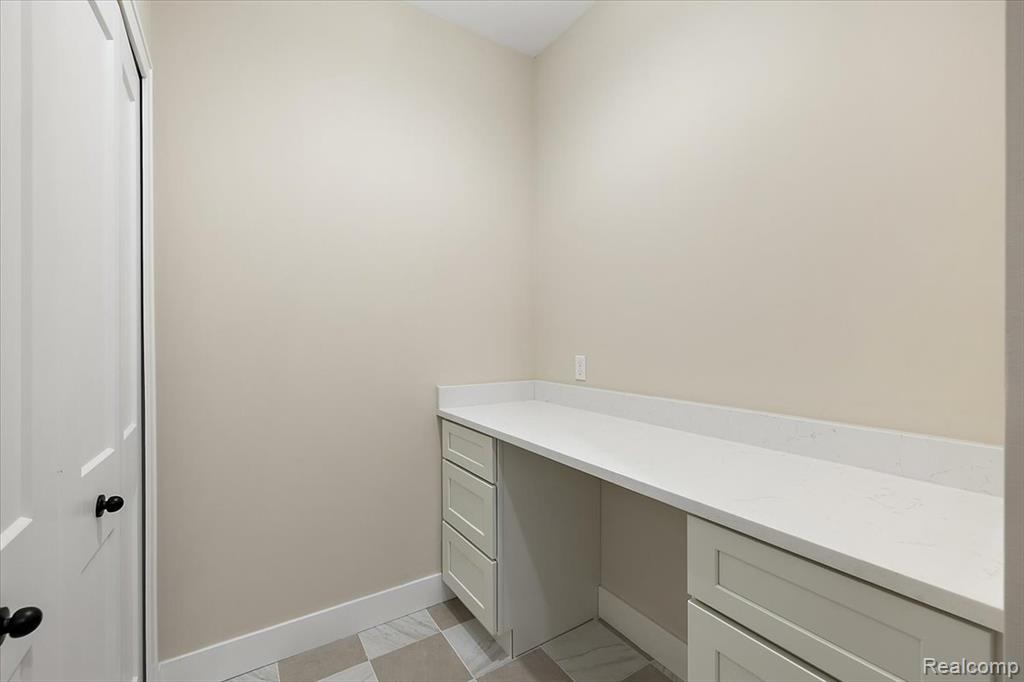 50386 Mistwood Drive, Macomb, MI 48042 — Photo 27