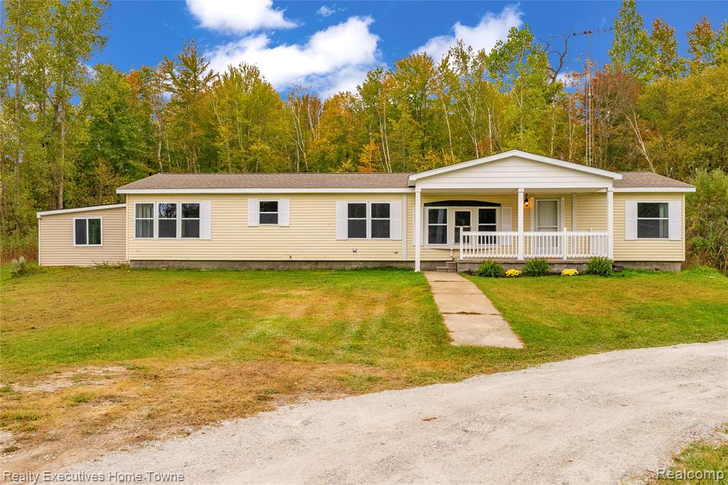 8067 Lambs Road, Wales, MI — Photo 2