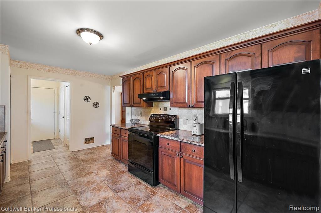 3406 Riverside Court, Canton, MI 48188 — Photo 26