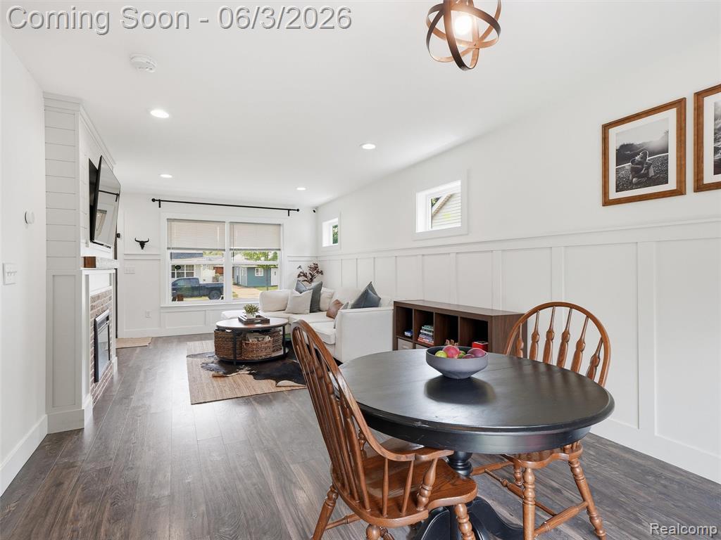 70 W Shevlin Avenue, Hazel Park, MI 48030 — Photo 9