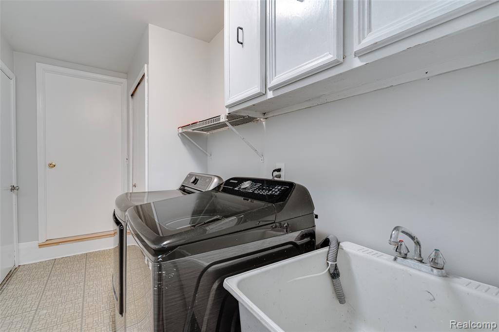 45900 Gainsborough Drive, Canton, MI 48187 — Photo 17
